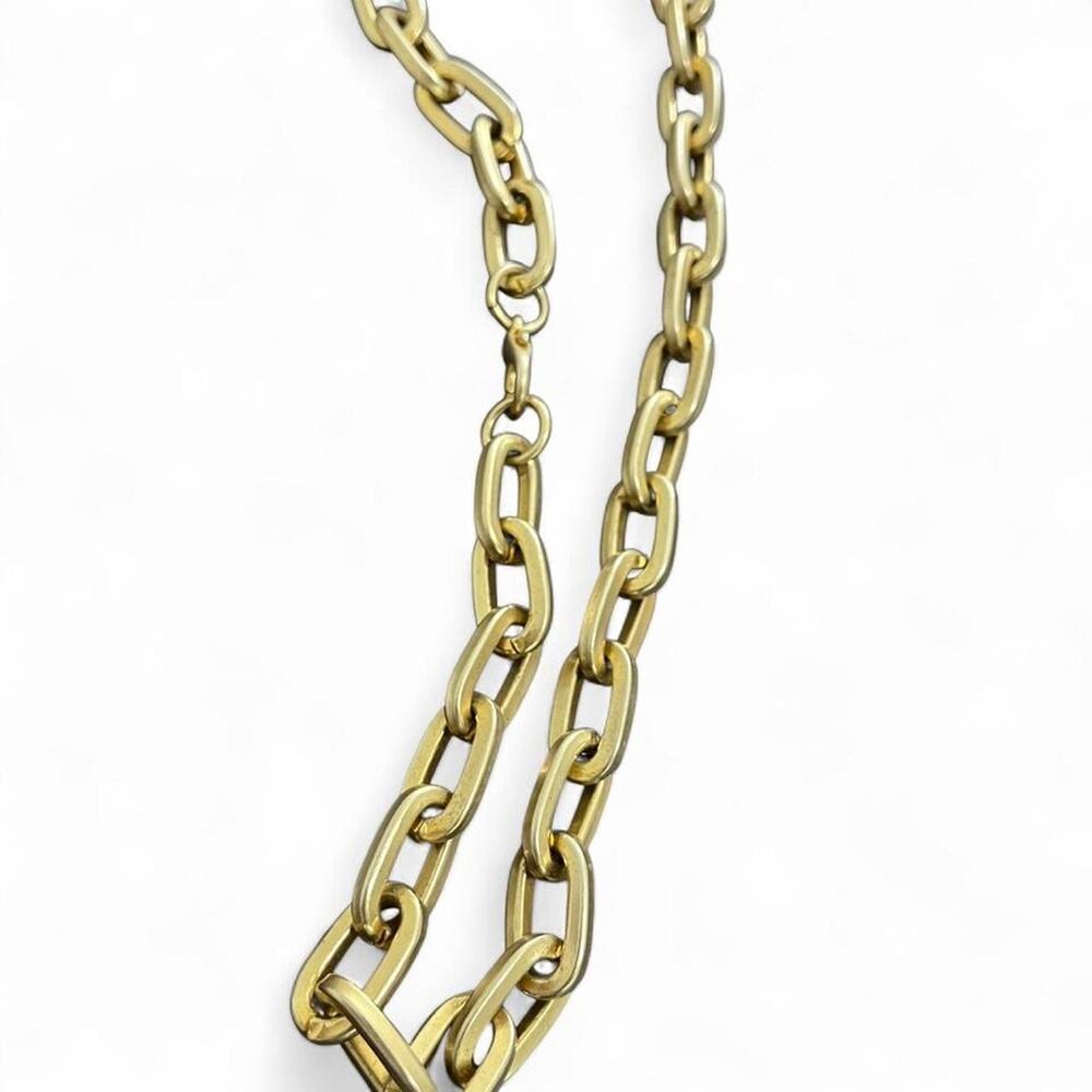 Gold chain necklace with large